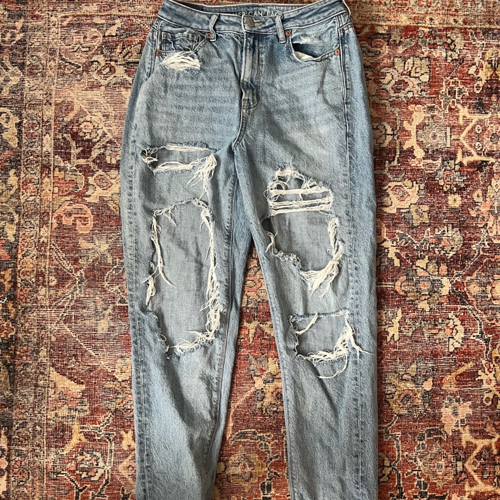 american eagle mom jeans
